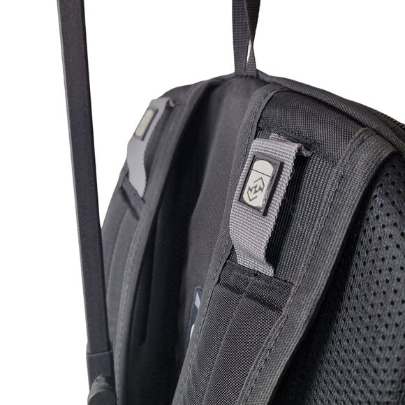 Swiss Gear Black Laptop Backpack W/ Tablet Pocket & Airflow Design - Picture 11 of 15